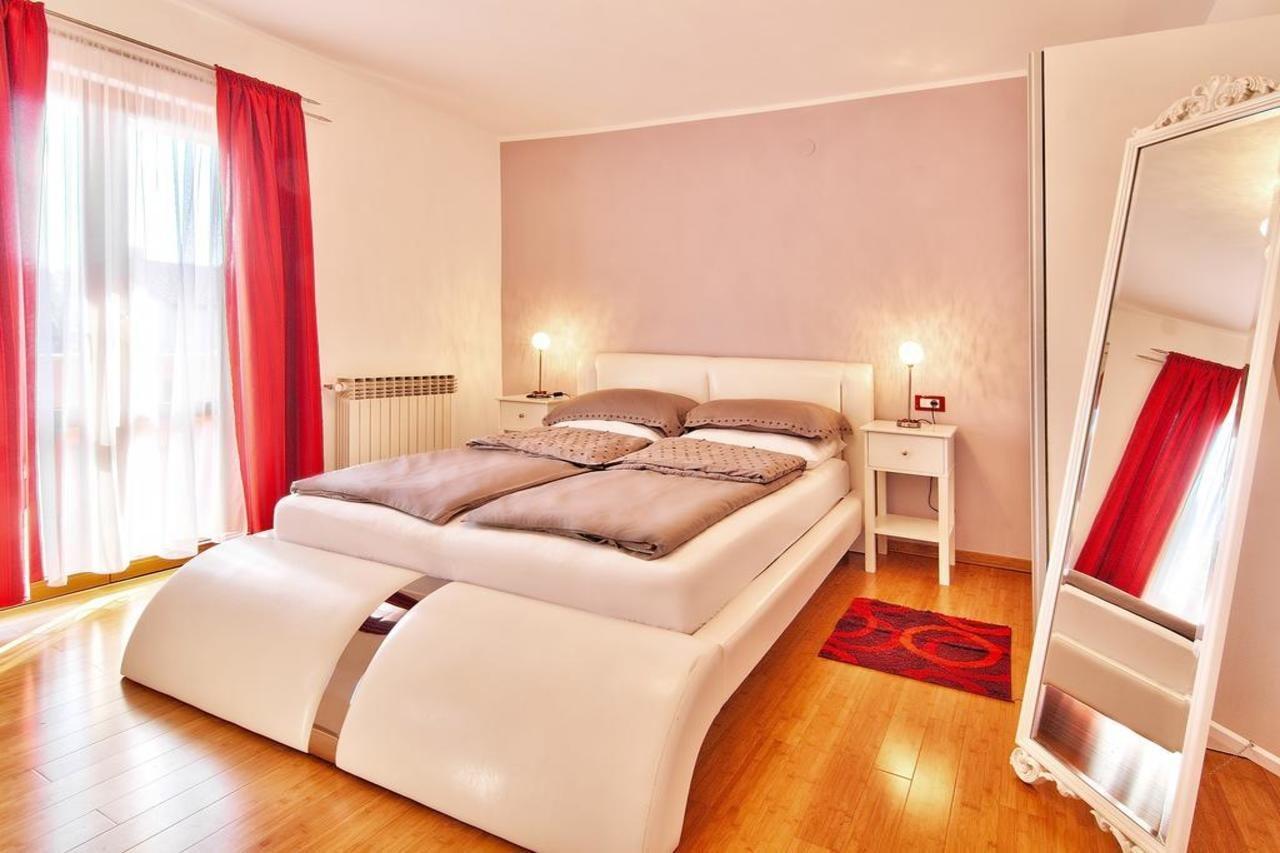Apartments Cvek Ρόβινι Εξωτερικό φωτογραφία