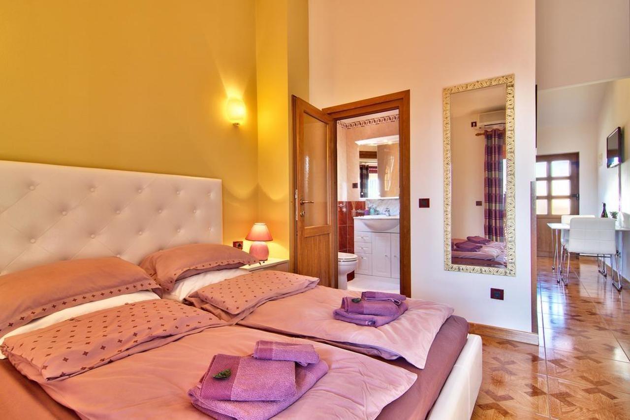 Apartments Cvek Ρόβινι Εξωτερικό φωτογραφία