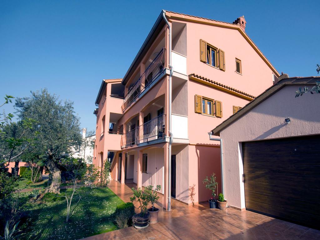 Apartments Cvek Ρόβινι Εξωτερικό φωτογραφία