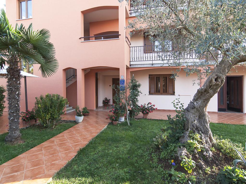 Apartments Cvek Ρόβινι Εξωτερικό φωτογραφία