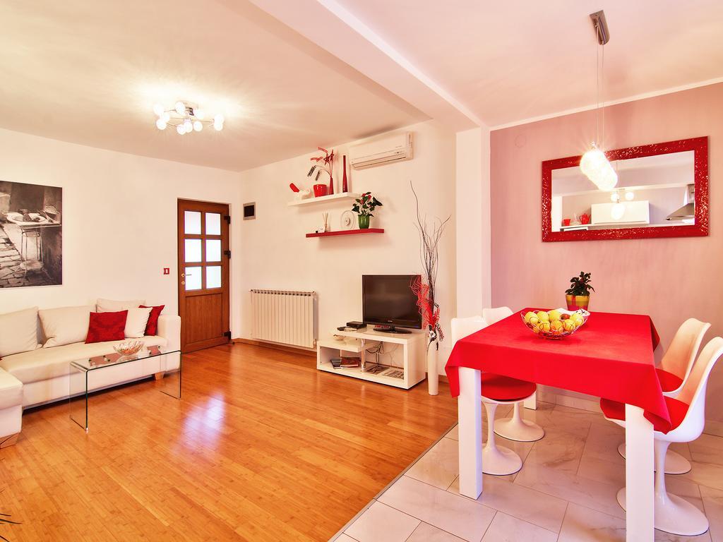 Apartments Cvek Ρόβινι Εξωτερικό φωτογραφία